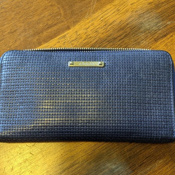 Rare Find - Mercer Zip Wallet - Blue Basket Weave - Picture 1 of 3